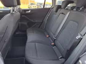 Ford Focus thumbnail 12