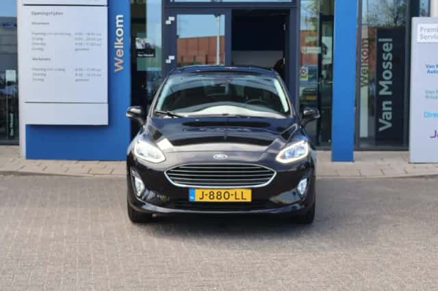 Ford Fiesta (2020) thumbnail 2