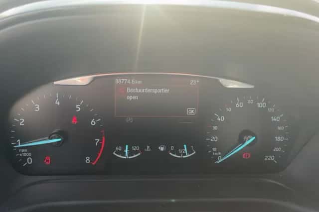 Ford Fiesta (2020) thumbnail 3