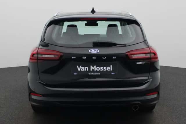 Ford Focus (2023) thumbnail 5