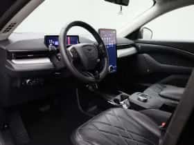 Ford Mustang Mach-E thumbnail 34