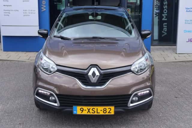 Renault Captur (2014) thumbnail 2
