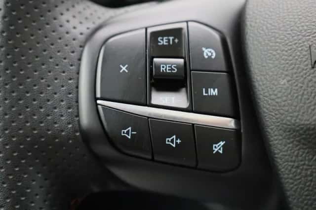 Ford Kuga (2023) thumbnail 22