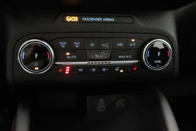 Ford Kuga (2023) thumbnail 23