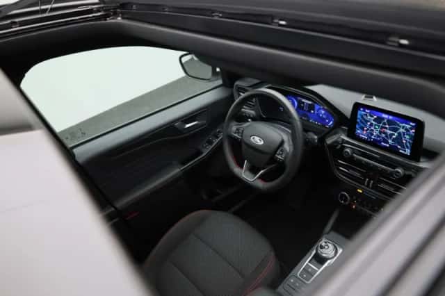 Ford Kuga (2023) thumbnail 35