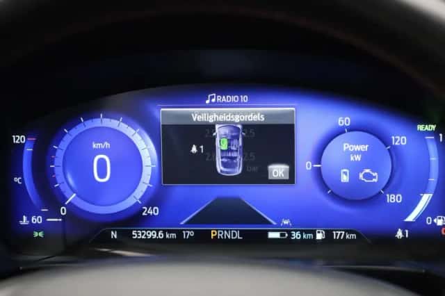 Ford Kuga (2023) thumbnail 8