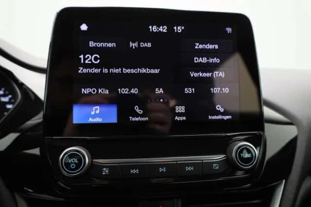 Ford Fiesta (2021) thumbnail 16