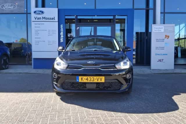 Kia Rio (2021) thumbnail 2
