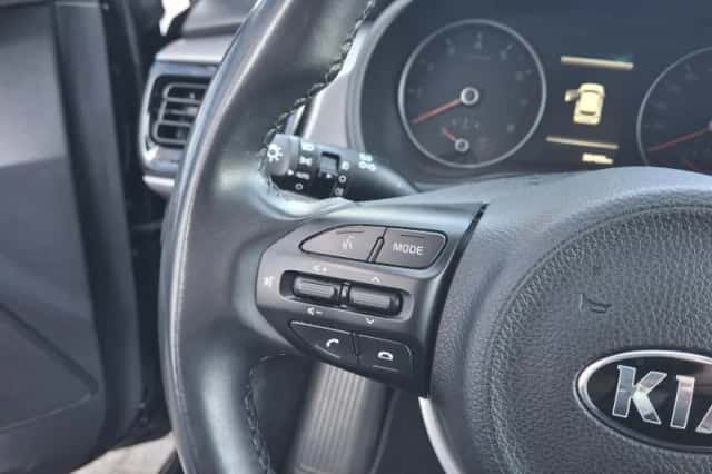 Kia Rio (2021) thumbnail 12