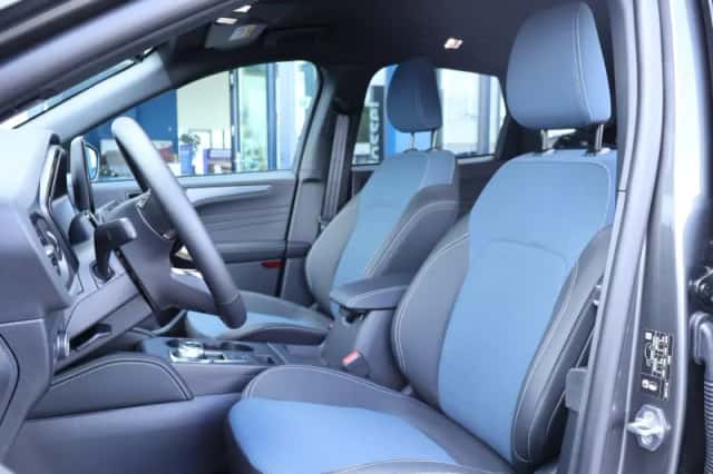 Ford Kuga (2026) thumbnail 3