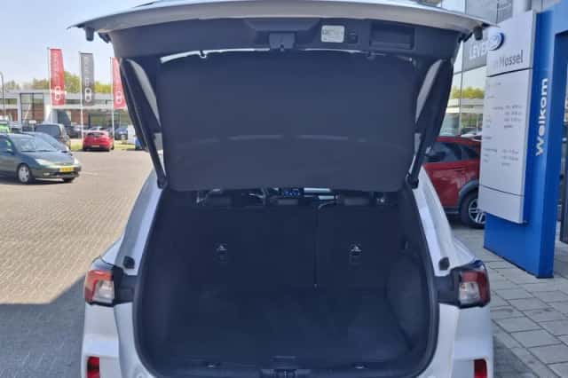 Ford Kuga (2021) thumbnail 10