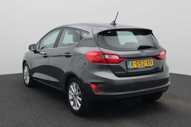 Ford Fiesta (2021) thumbnail 2