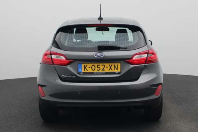 Ford Fiesta (2021) thumbnail 5
