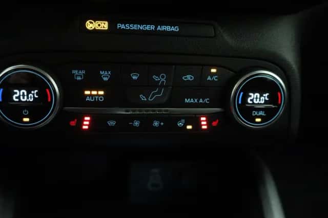 Ford Focus (2022) thumbnail 19