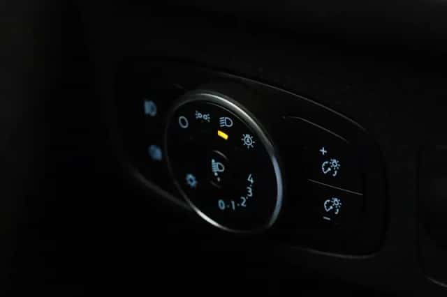 Ford Focus (2022) thumbnail 21