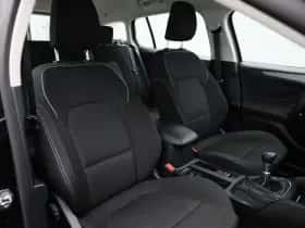 Ford Focus (2022) thumbnail 34