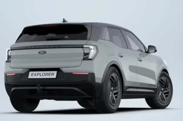 Ford Explorer (2026) thumbnail 4