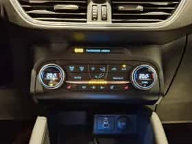 Ford Kuga thumbnail 22