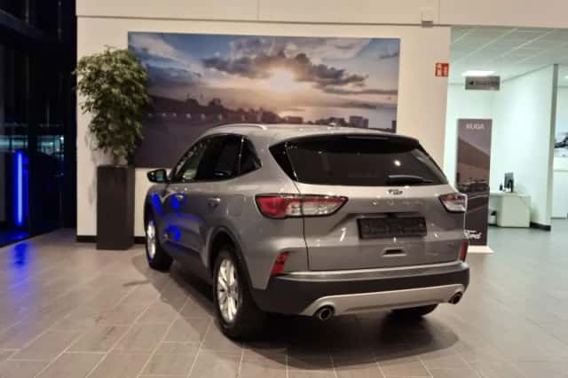 Ford Kuga (2022) thumbnail 5