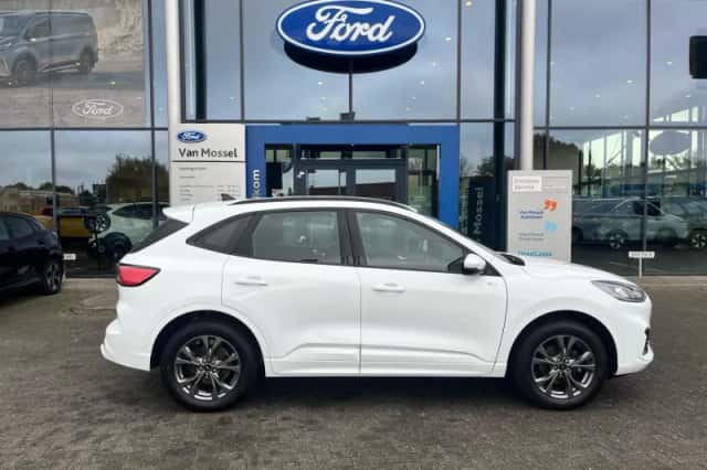 Ford Kuga (2022) thumbnail 6