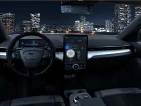 Ford Mustang Mach-E thumbnail 8
