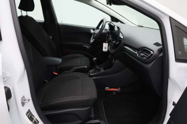 Ford Fiesta (2022) thumbnail 28