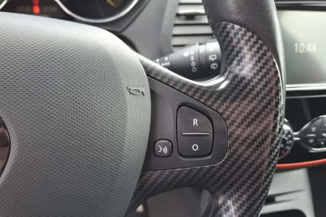 Renault Captur (2015) thumbnail 16