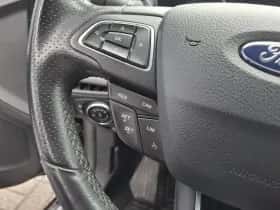 Ford Focus thumbnail 12