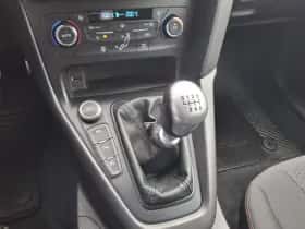 Ford Focus thumbnail 18