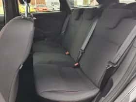 Ford Focus thumbnail 9