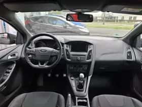 Ford Focus thumbnail 10