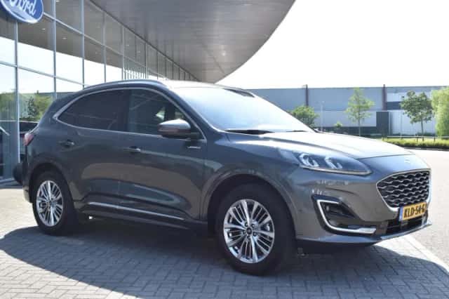 Ford Kuga (2022) thumbnail 3