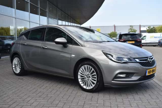 Opel Astra (2017) thumbnail 3