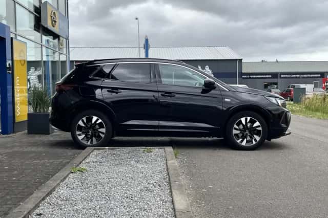 Opel Grandland (2022) thumbnail 4