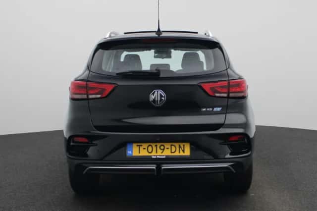 MG ZS EV (2023) thumbnail 5