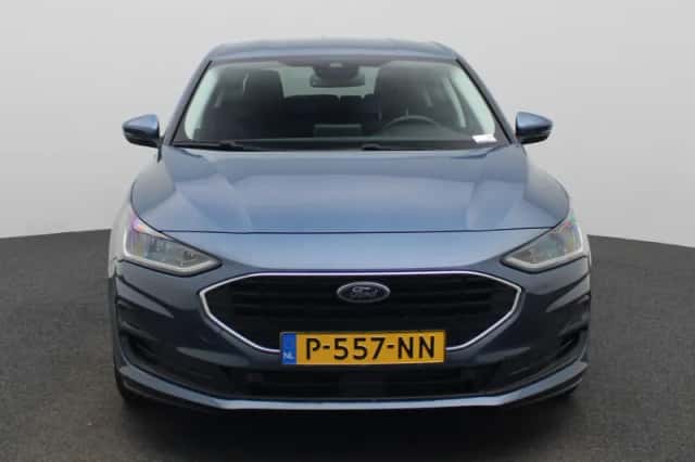 Ford Focus (2022) thumbnail 3