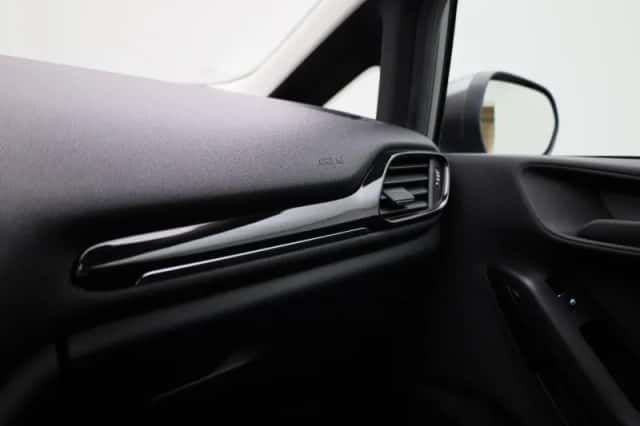 Ford Fiesta (2021) thumbnail 24