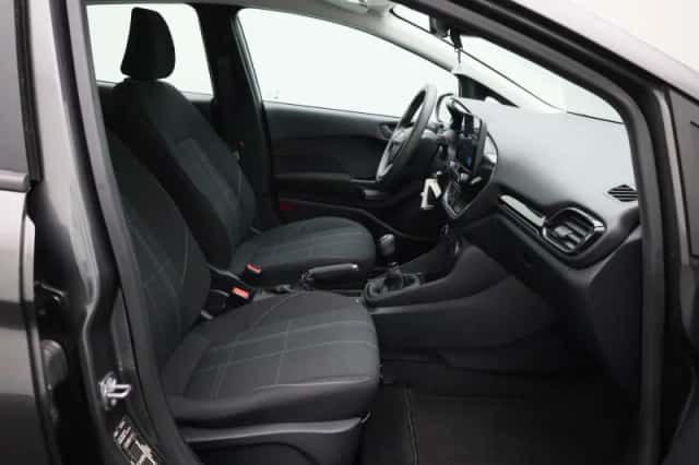 Ford Fiesta (2021) thumbnail 28