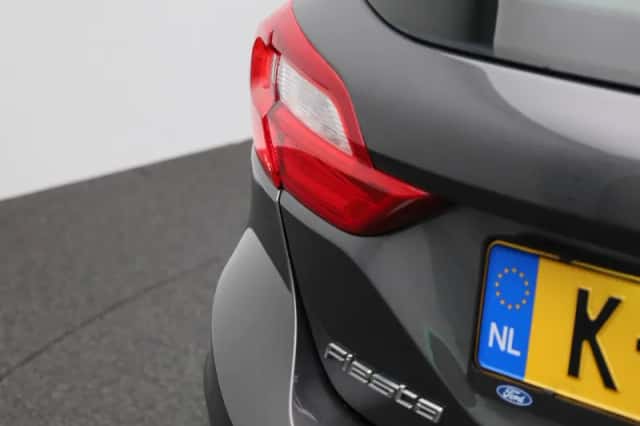Ford Fiesta (2021) thumbnail 32