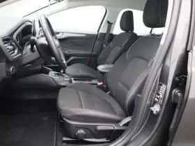 Ford Focus thumbnail 8
