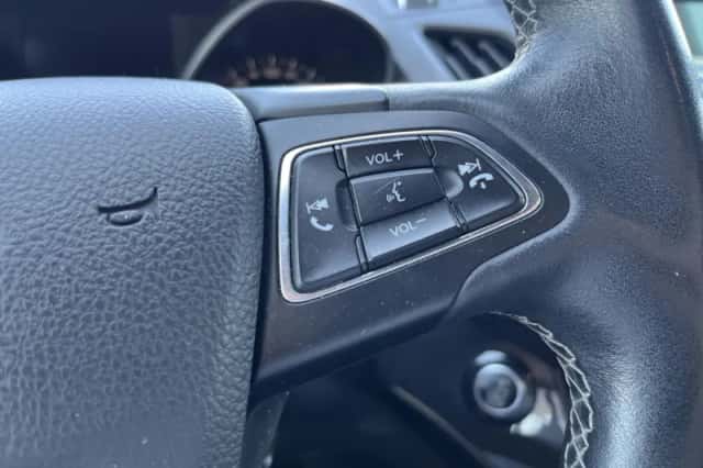 Ford Kuga (2017) thumbnail 17