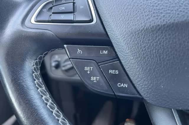 Ford Kuga (2017) thumbnail 18
