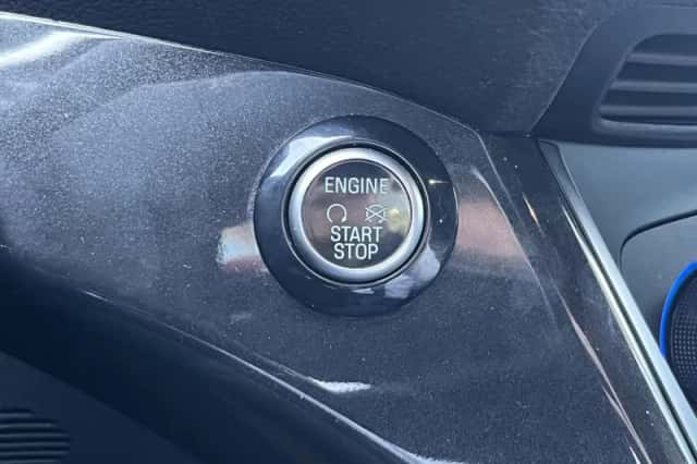 Ford Kuga (2017) thumbnail 23