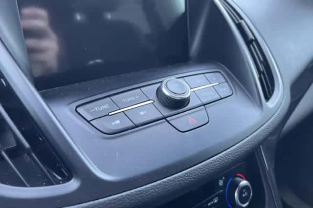 Ford Kuga (2017) thumbnail 30