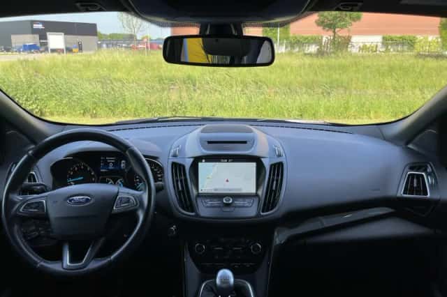 Ford Kuga (2017) thumbnail 40