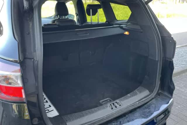 Ford Kuga (2017) thumbnail 5
