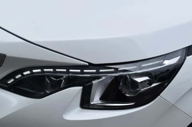 Peugeot 5008 (2018) thumbnail 13