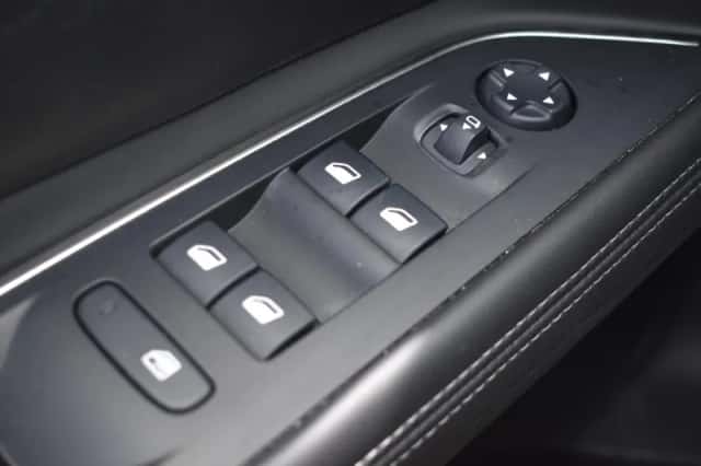 Peugeot 5008 (2018) thumbnail 19