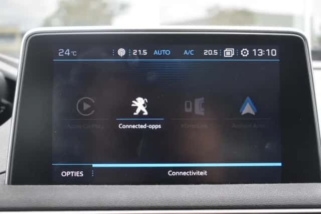 Peugeot 5008 (2018) thumbnail 39