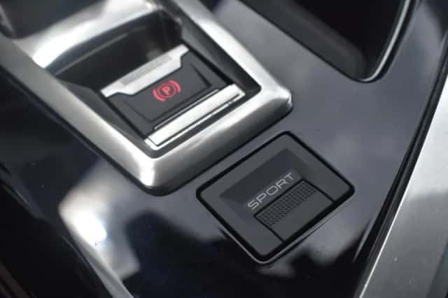 Peugeot 5008 (2018) thumbnail 48